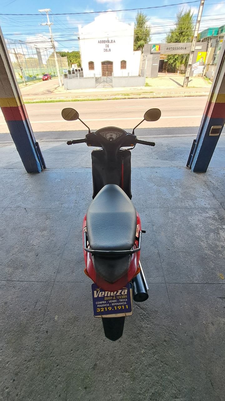 HONDA BIZ 100 ES POR CIMA